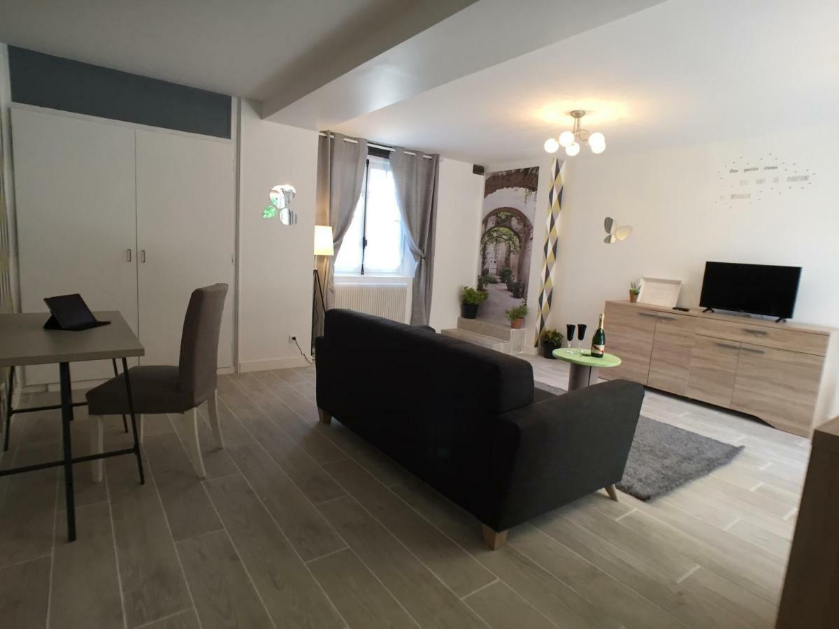 Domaine Des Trois Chateaux Moisenay Екстер'єр фото